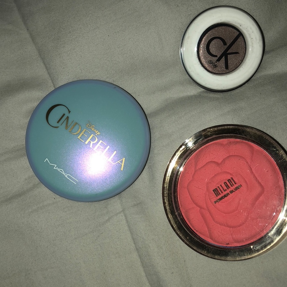 Makeup bundle
